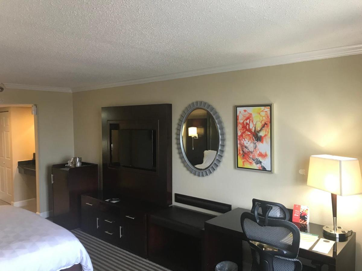 Holiday Inn Orlando East-Ucf Area By Ihg Alafaya Exterior photo