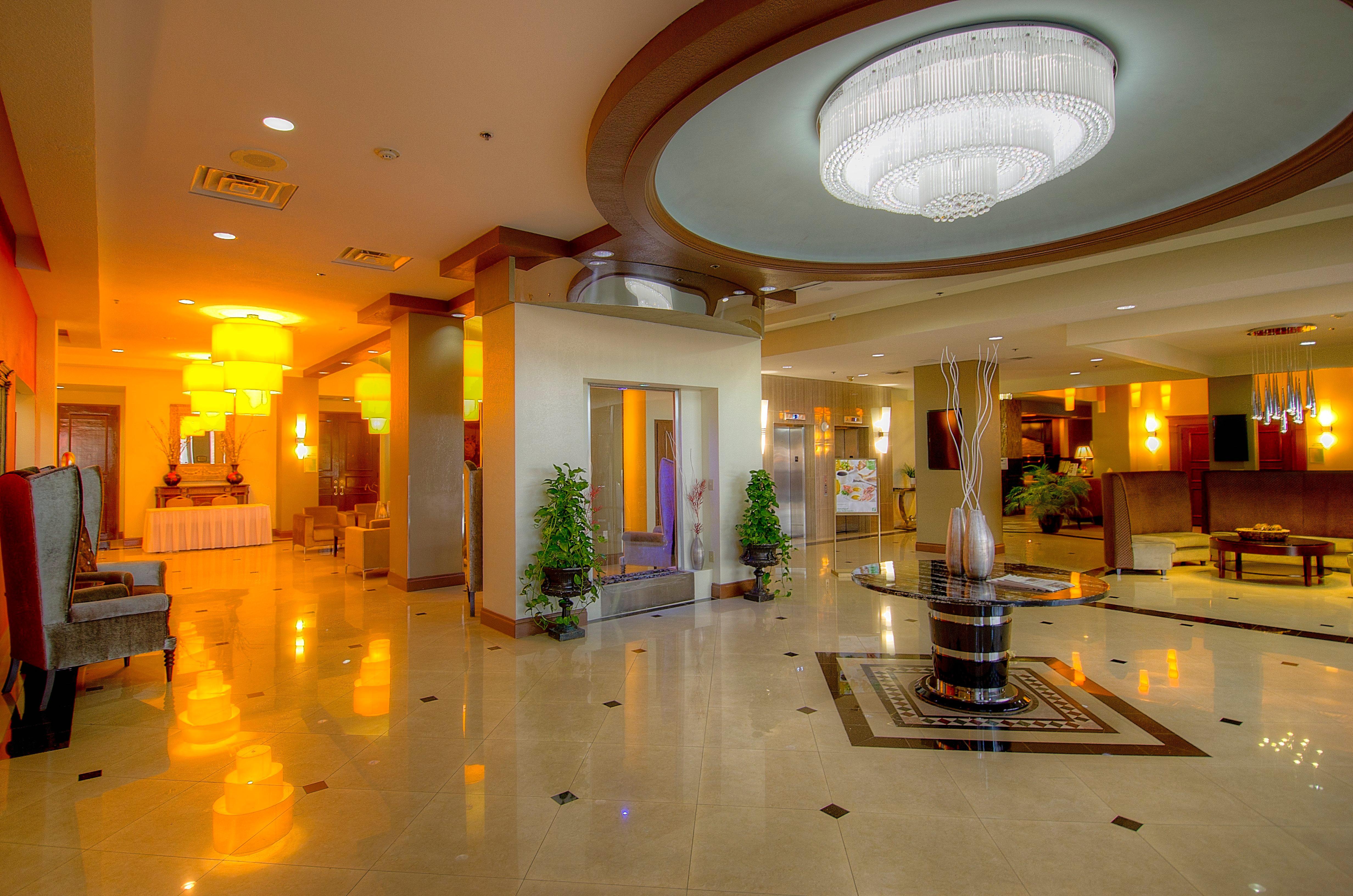 Holiday Inn Orlando East-Ucf Area By Ihg Alafaya Exterior photo