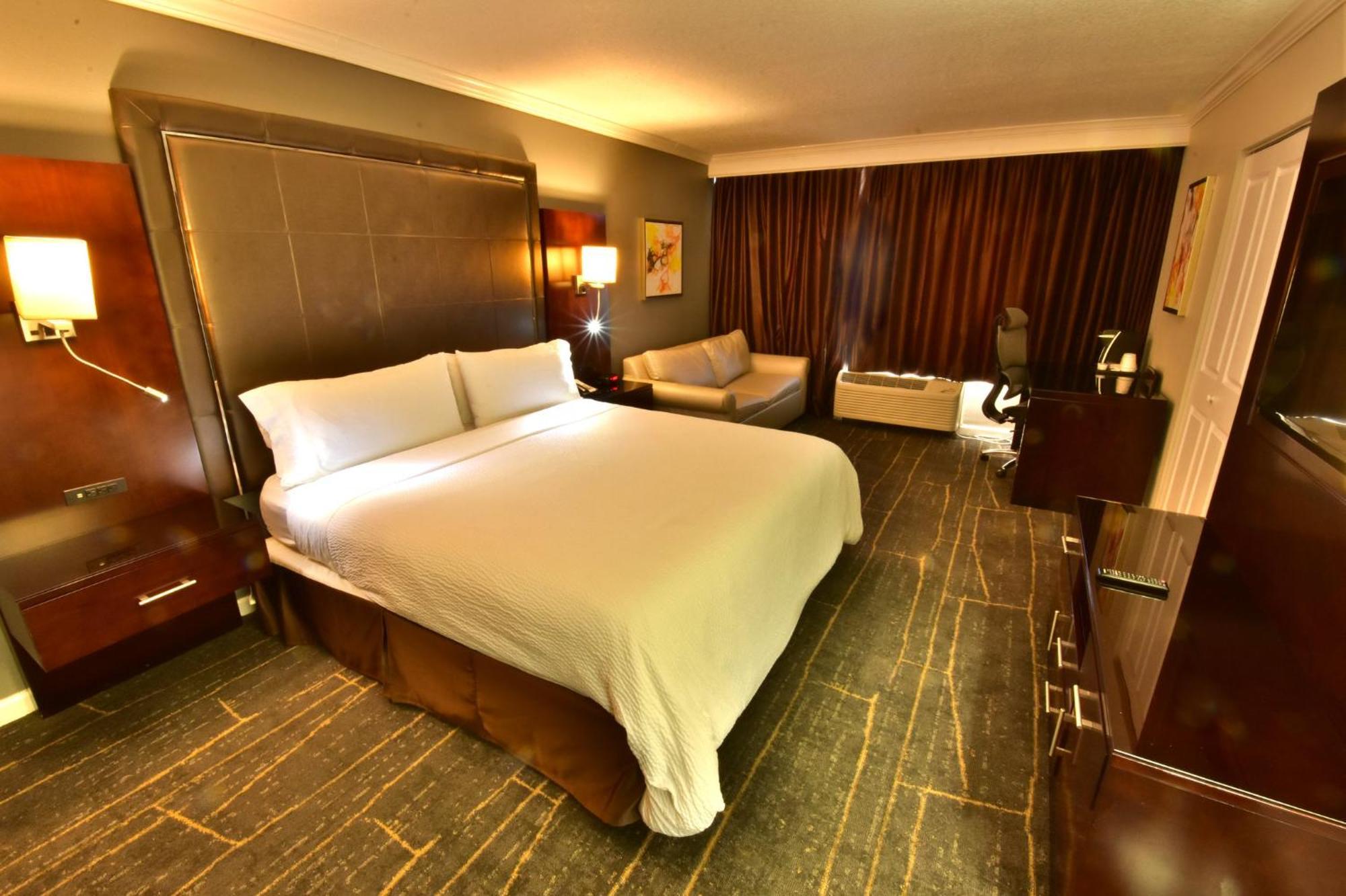 Holiday Inn Orlando East-Ucf Area By Ihg Alafaya Exterior photo